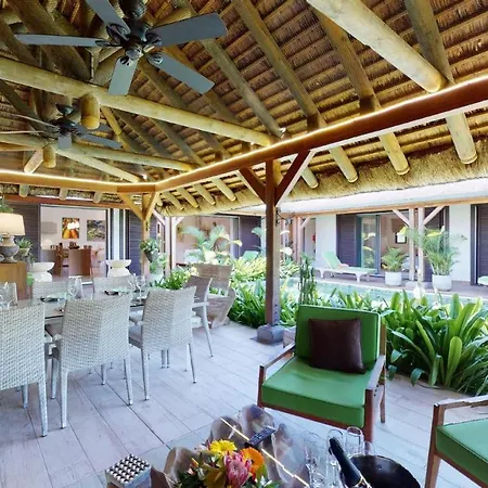 Villa De Vacances Avec Piscine A Pereybere